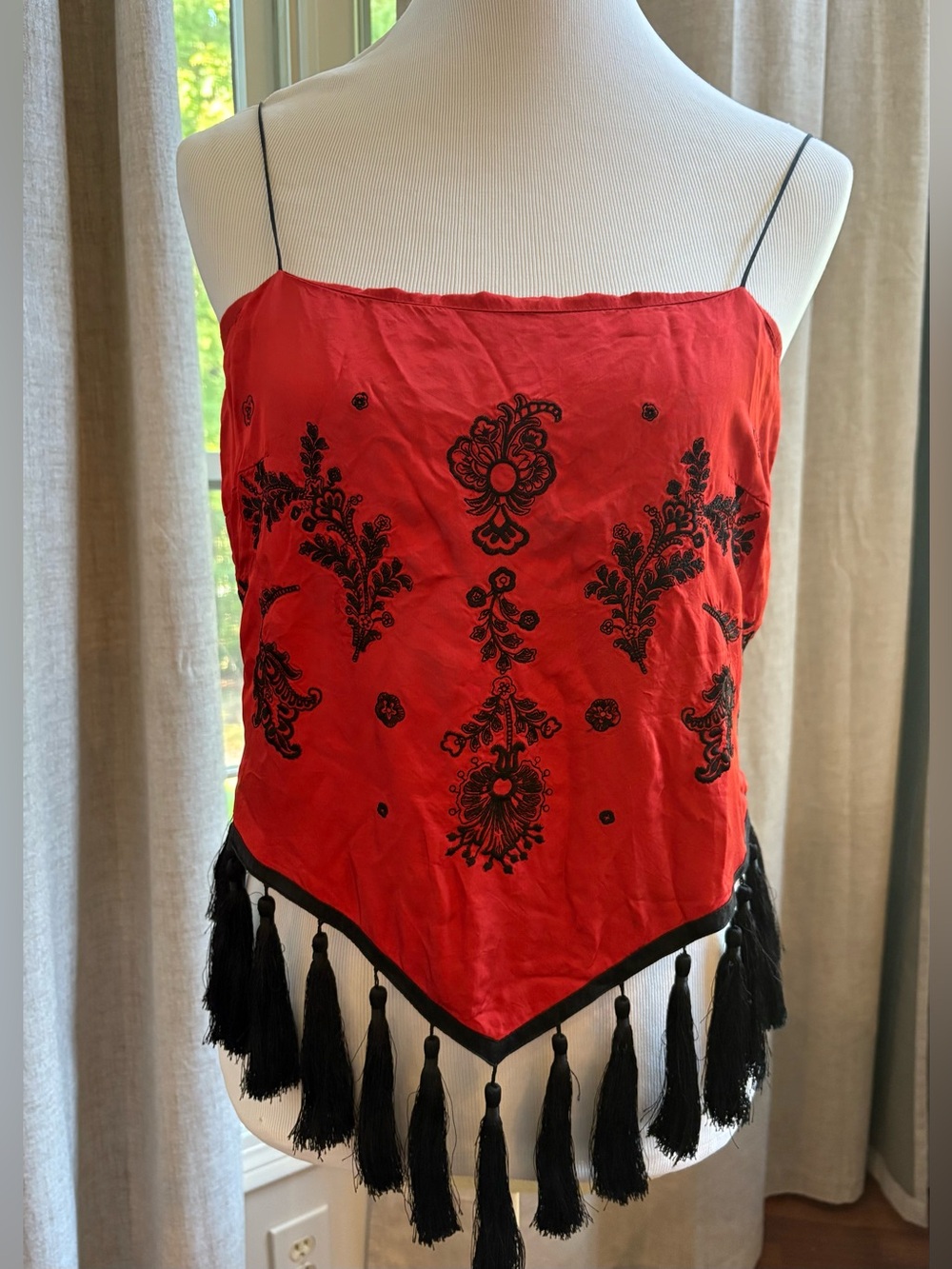 Cinq a Sept Micah Red Satin Piqué Floral Embroidered Tassel Crop Top size Medium